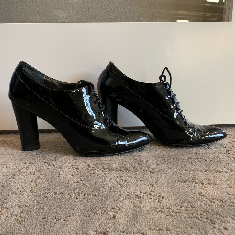 Dolce Vita, black leather zip up bootie